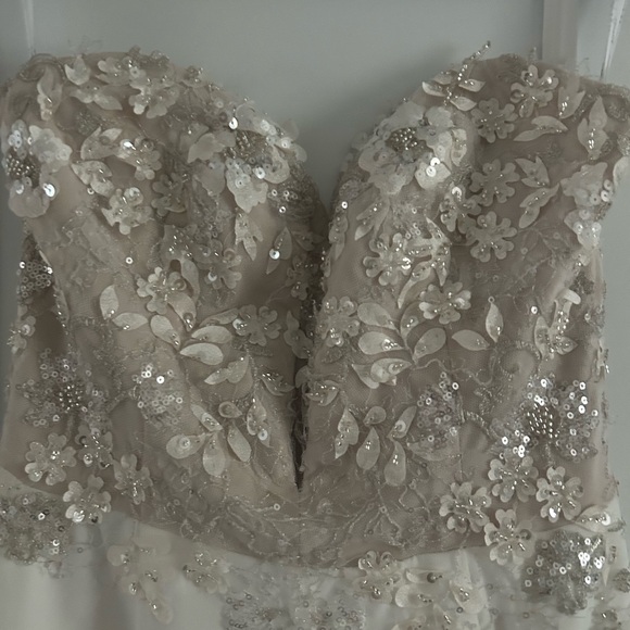 DAVID’S BRIDAL STUDIO WHITE SEQUIN JUMPSUIT - Picture 3 of 5